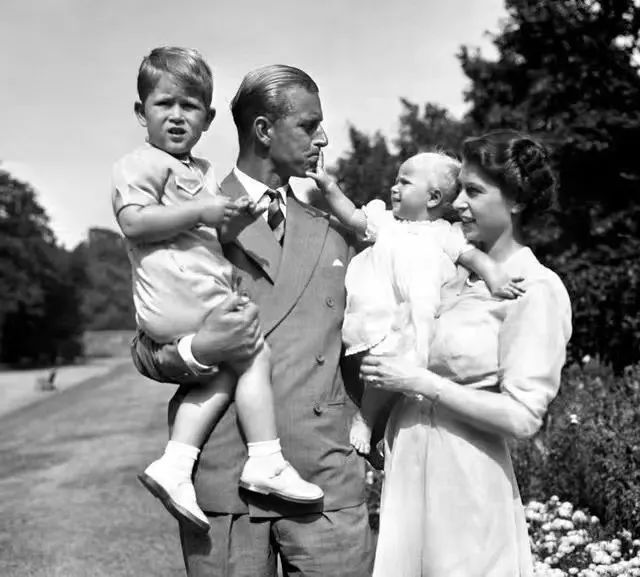 2d1933f7d30b4587a0be07cc1b206fb2