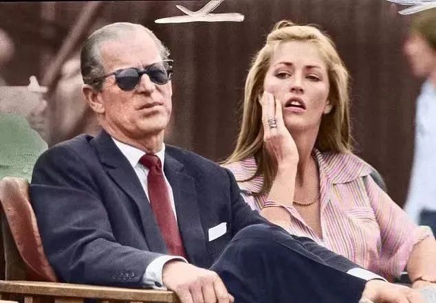 7044bb1487f2463e8e11cf5247d7a84c