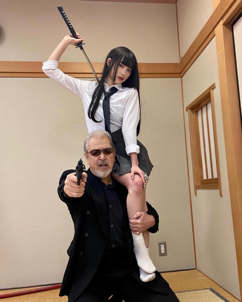 e9e204e1a70b841d23e97fa1e30670df_Gri0ckBDn4Ts