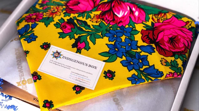 foulard-indigenous-box