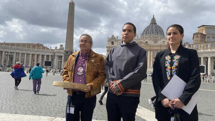 delegation-autochtone-vatican_v5yx1