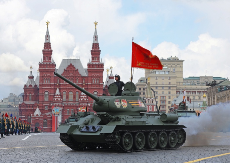 2022-05-09T075639Z_1016484930_RC2J3U9SIH10_RTRMADP_3_WW2-ANNIVERSARY-RUSSIA-PARADE_62796c7fc472f