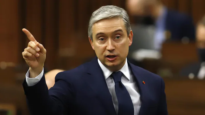 francois-philippe-champagne-ministre-federal-communes_6287daed9adee