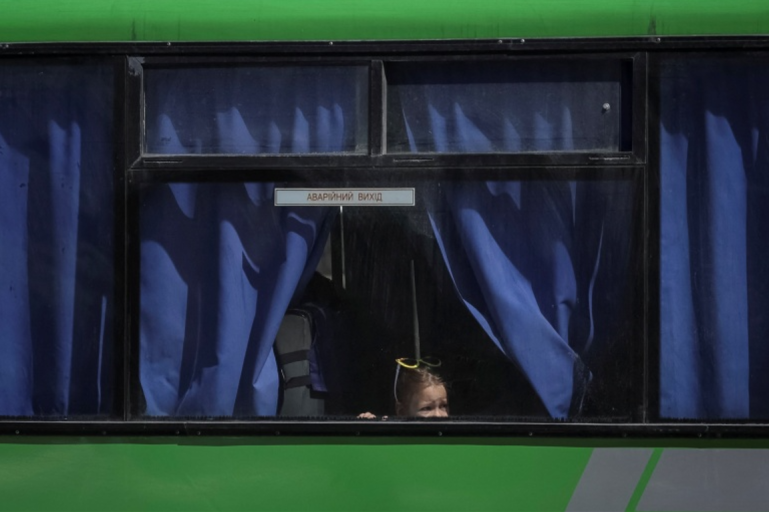 ukraine-girl-in-bus_62a4d3f08c2c6