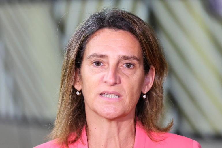 16-8_4a8fu 16-8_4a8fu