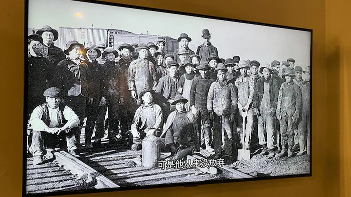 pr-chinese-workers_ccs1e pr-chinese-workers_ccs1e