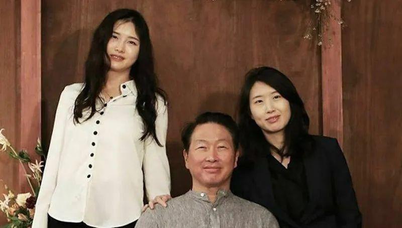 frc-35ae8ef6a3fc409b3f1eb88a18533d98_rwgrs