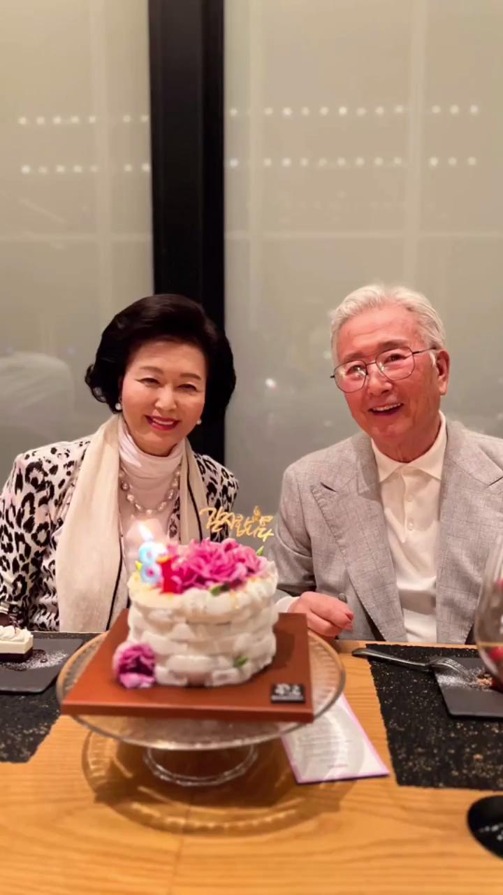 frc-970afe50d2d427aaf385c24b8ff2a9d8_hz915