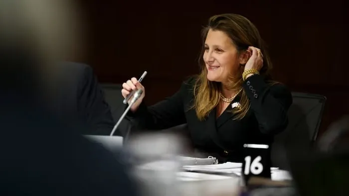 财政部长方慧兰（Chrystia Freeland）。