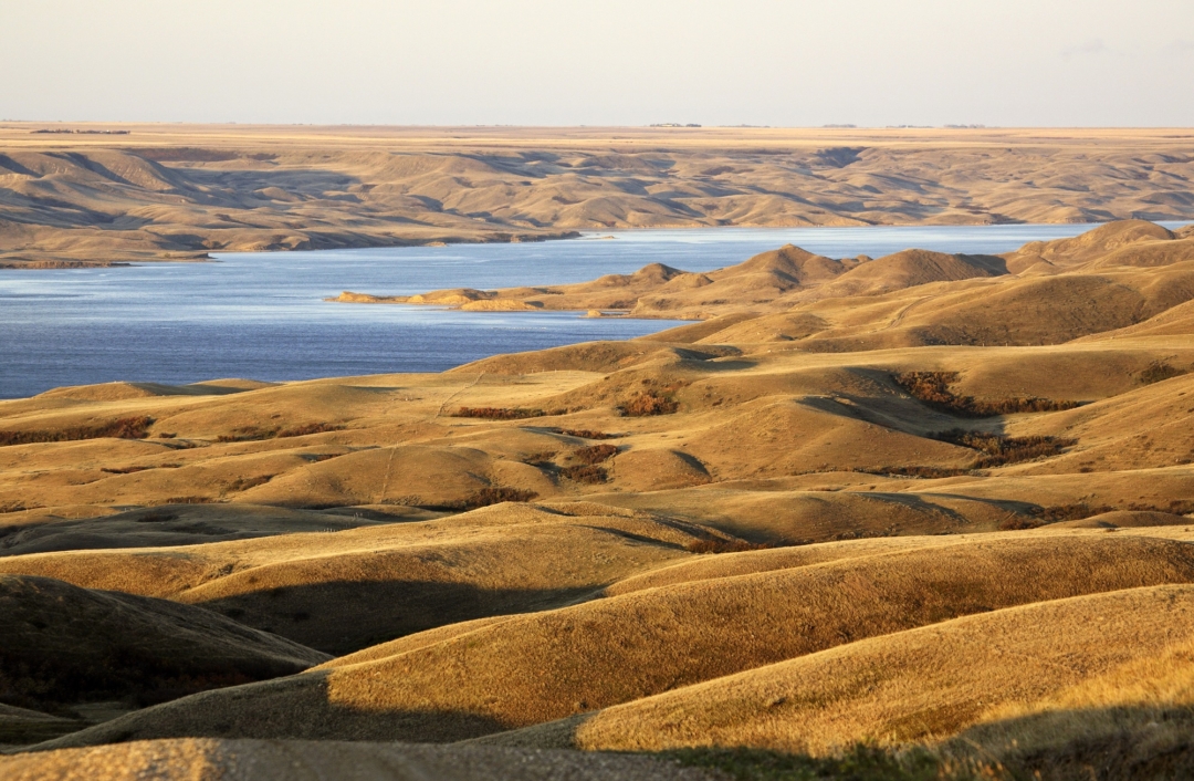 20240629_Saskatchewan-Lake-Diefenbaker-AdobeStock_29727288_v0cfh