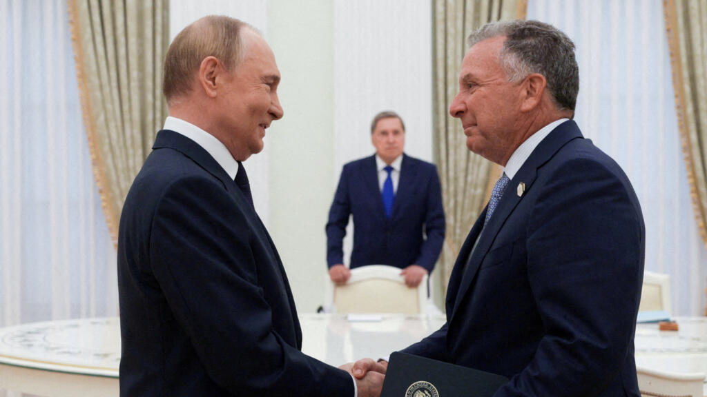 2025-08-07T095223Z-162757124-RC2L1GA7KJ9J-RTRMADP-3-UKRAINE-CRISIS-RUSSIA-USA-20250810-112135-6898e32f8ddfc