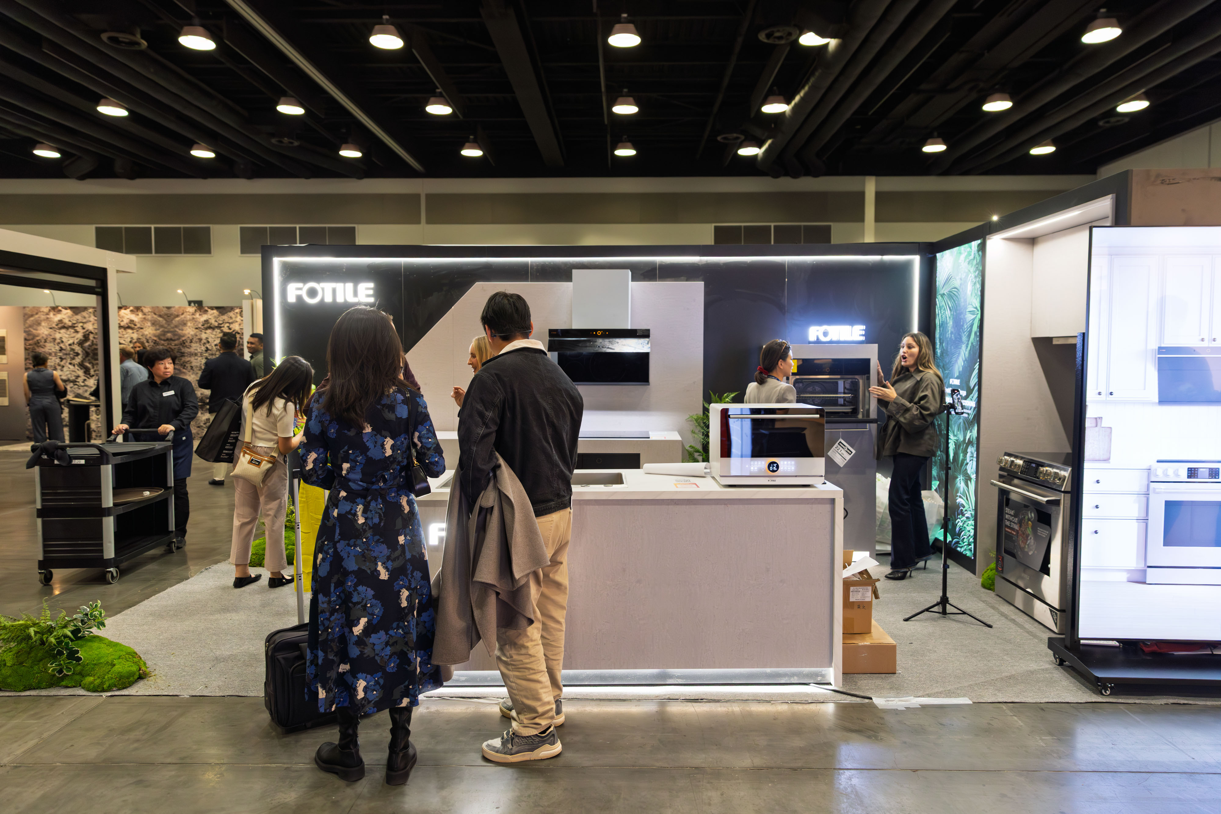 IDS Vancouver方太FONTILE展位