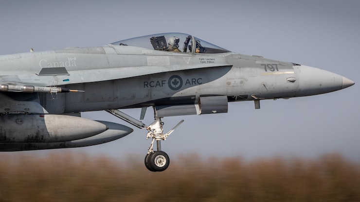 exercice-de-combat-militaires-cf-18-base-militaire-de-bagotville-pilotes-pays-bas-61817-20251115-084122-6918ad3266ddf exercice-de-combat-militaires-cf-18-base-militaire-de-bagotville-pilotes-pays-bas-61817-20251115-084122-6918ad3266ddf