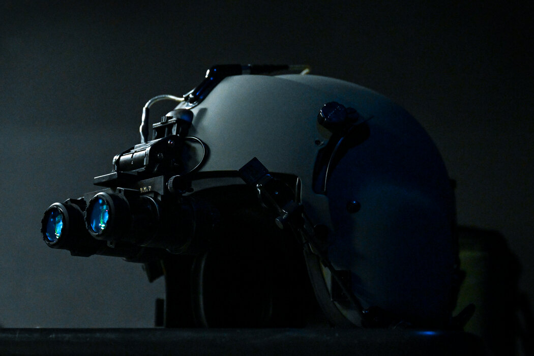 00CLI-AI-CHINA-BATTERIES-04-mpfh-master1050-20251224-090041-694c1c3990c98