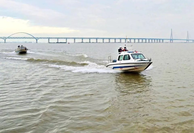 695538a3bec28-20251231-102731-69556b13bf35a