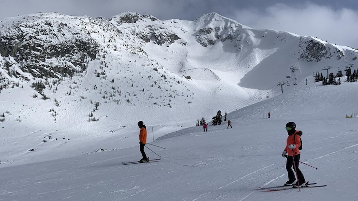 whistler-ski-montagne-20251204-091015-6931c07750963 whistler-ski-montagne-20251204-091015-6931c07750963