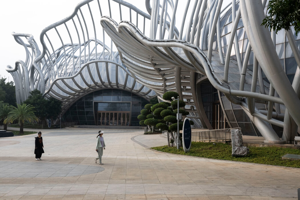 20int-china-fantasy-island-04-pqhc-master1050-20260122-083216-697251104b5fd