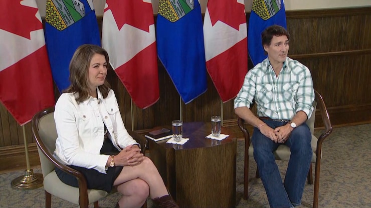 justin-trudeau-danielle-smith-calgary-juillet-20260220-110531-6998b07b383e6