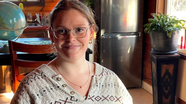 hannah-macdonald-20260318-102832-69bae0c043553