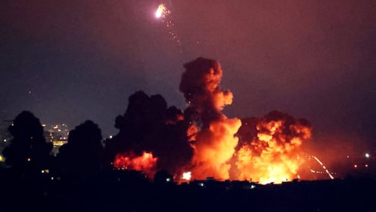 israeli-airstrikes-pound-beirut-20260302-111245-69a5e12d53d51 israeli-airstrikes-pound-beirut-20260302-111245-69a5e12d53d51