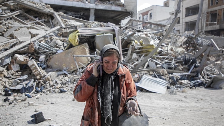 iranienne-pleure-immeuble-residentiel-bombarde-guerre-iran-teheran-ruines-20260403-164041-69d04ff9be957 iranienne-pleure-immeuble-residentiel-bombarde-guerre-iran-teheran-ruines-20260403-164041-69d04ff9be957