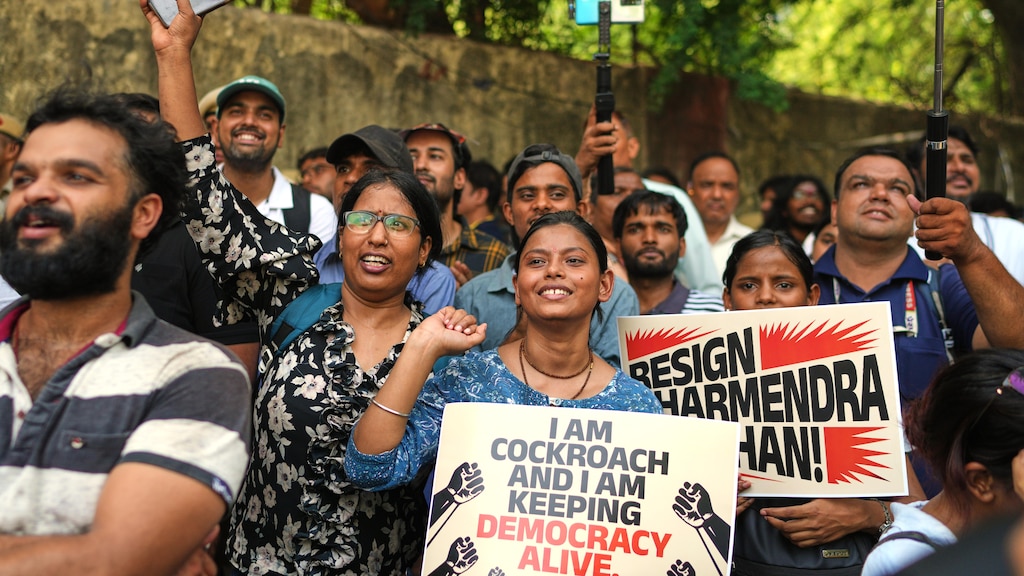 cockroach-janta-party-cafards-inde-india-manifestation-protest-20260723-083808-6a62356056427 cockroach-janta-party-cafards-inde-india-manifestation-protest-20260723-083808-6a62356056427